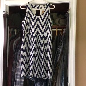 Francesca’s Annabella casual chevron dress